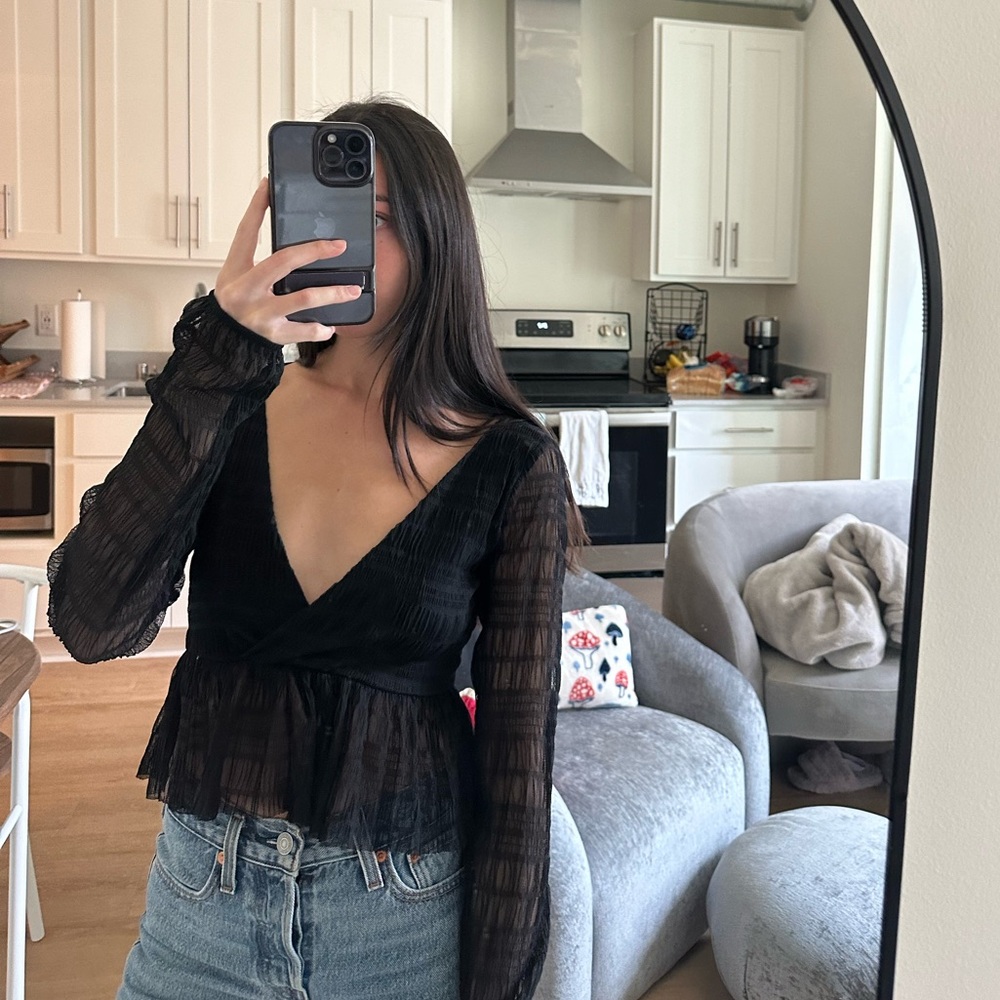 Bershka Tulle Sleeves Tee - XS